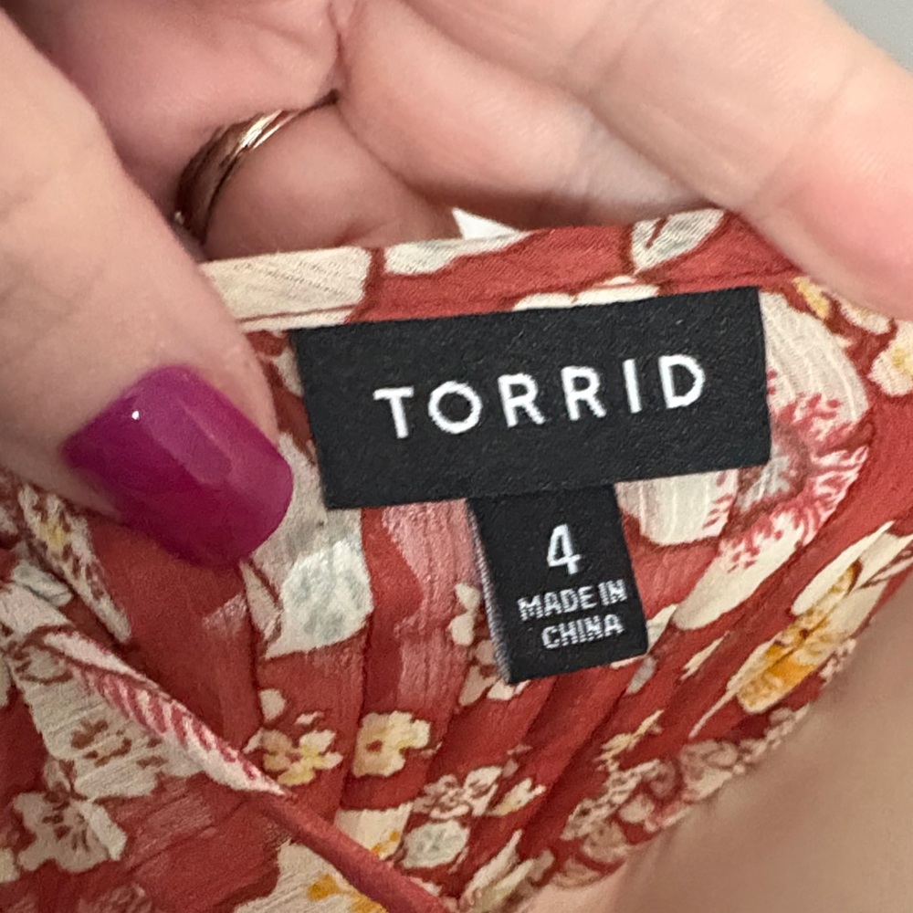 Torrid Floral Print Blouse in Red and Cream - Picture 2 of 7